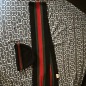 Authentic Gucci kids Scarf and matching  beanie with Red and Green signature web